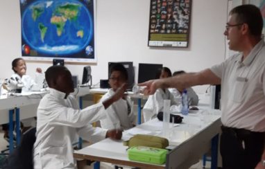 [Semaine des sciences] Les élèves des EPF a, c et d visitent les salles de sciences du LFT